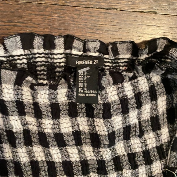 Cute summer checkered black and white shirt - Picture 3 of 3